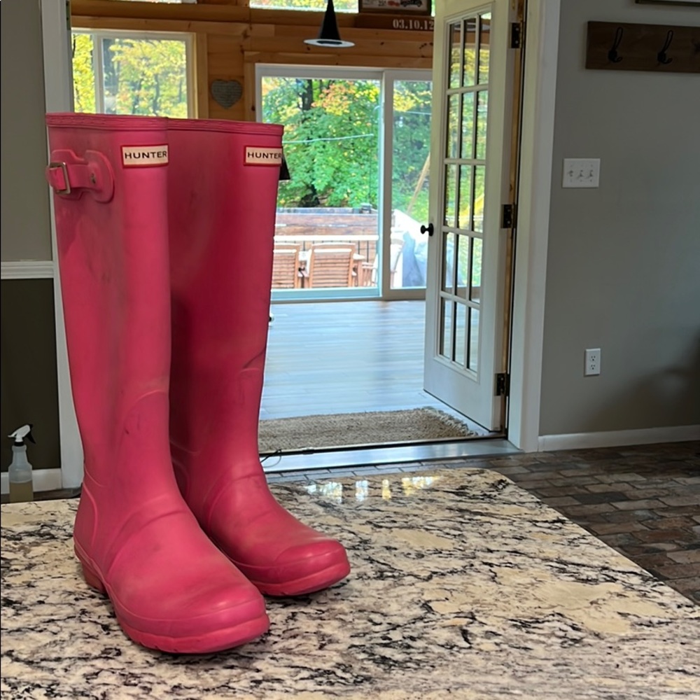 Hunter Tall Rainboots size 9F, Pink Matte